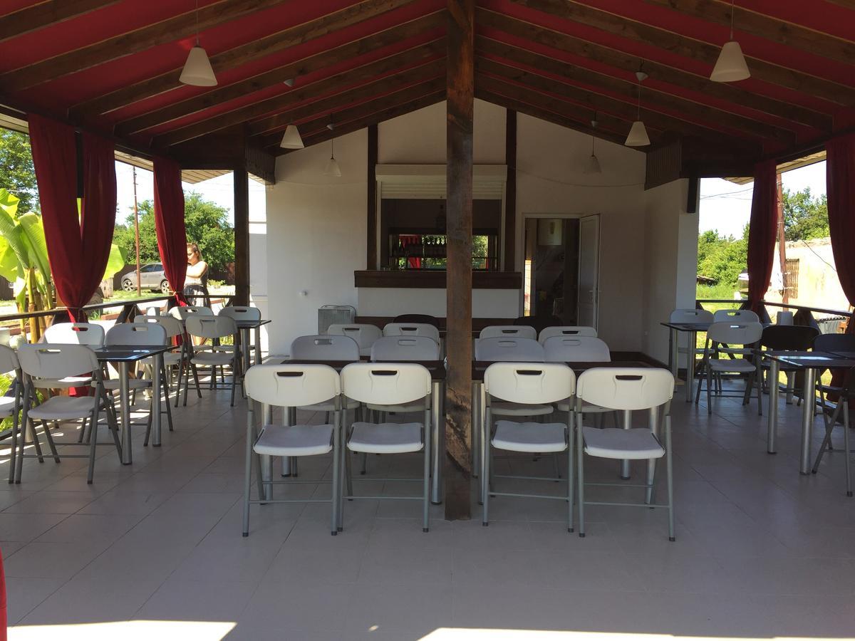 Dionisy Guest House Pizunda Exterior foto