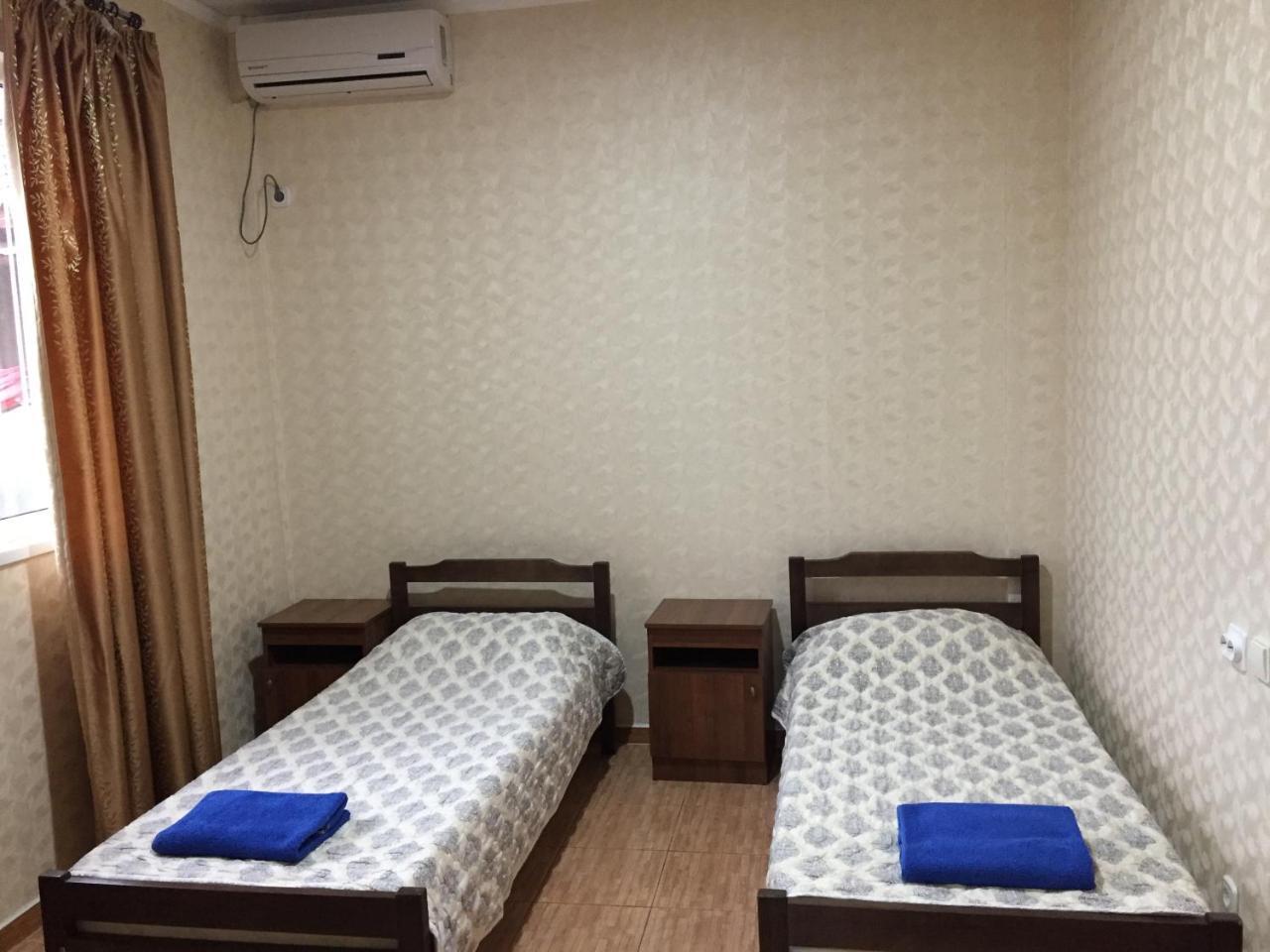 Dionisy Guest House Pizunda Exterior foto