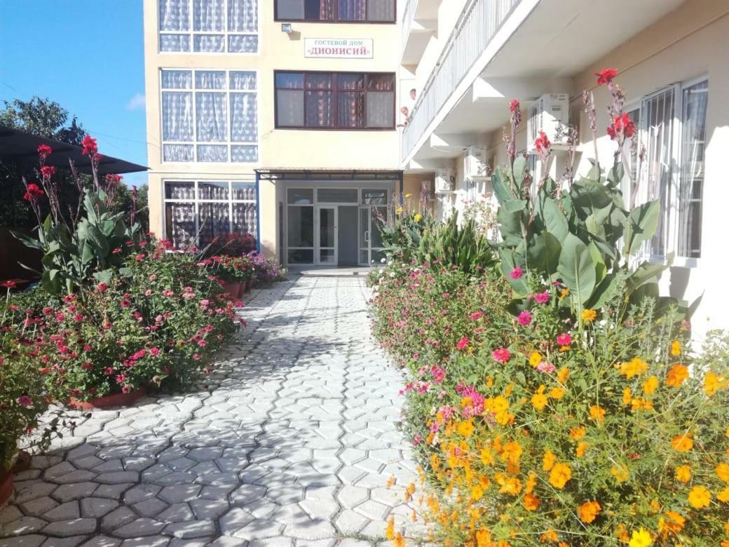 Dionisy Guest House Pizunda Exterior foto